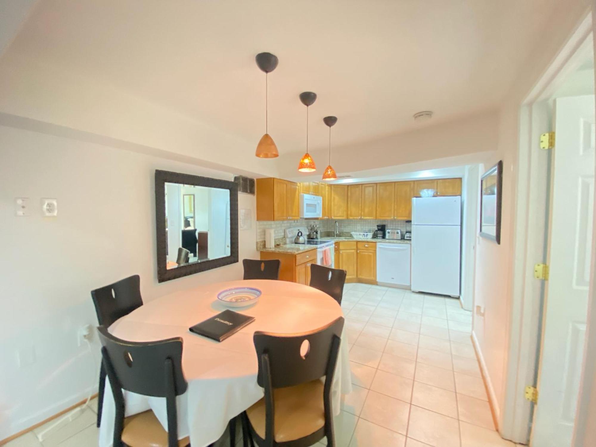 Comfy Basement Home 2 Bdrm1Den 3Queen Beds 华盛顿哥伦比亚 外观 照片